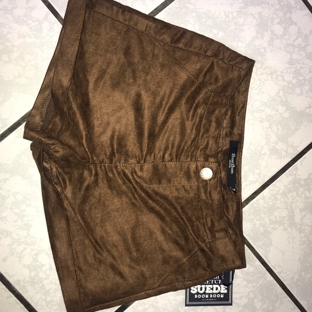 Shorts - Picture 7 of 7